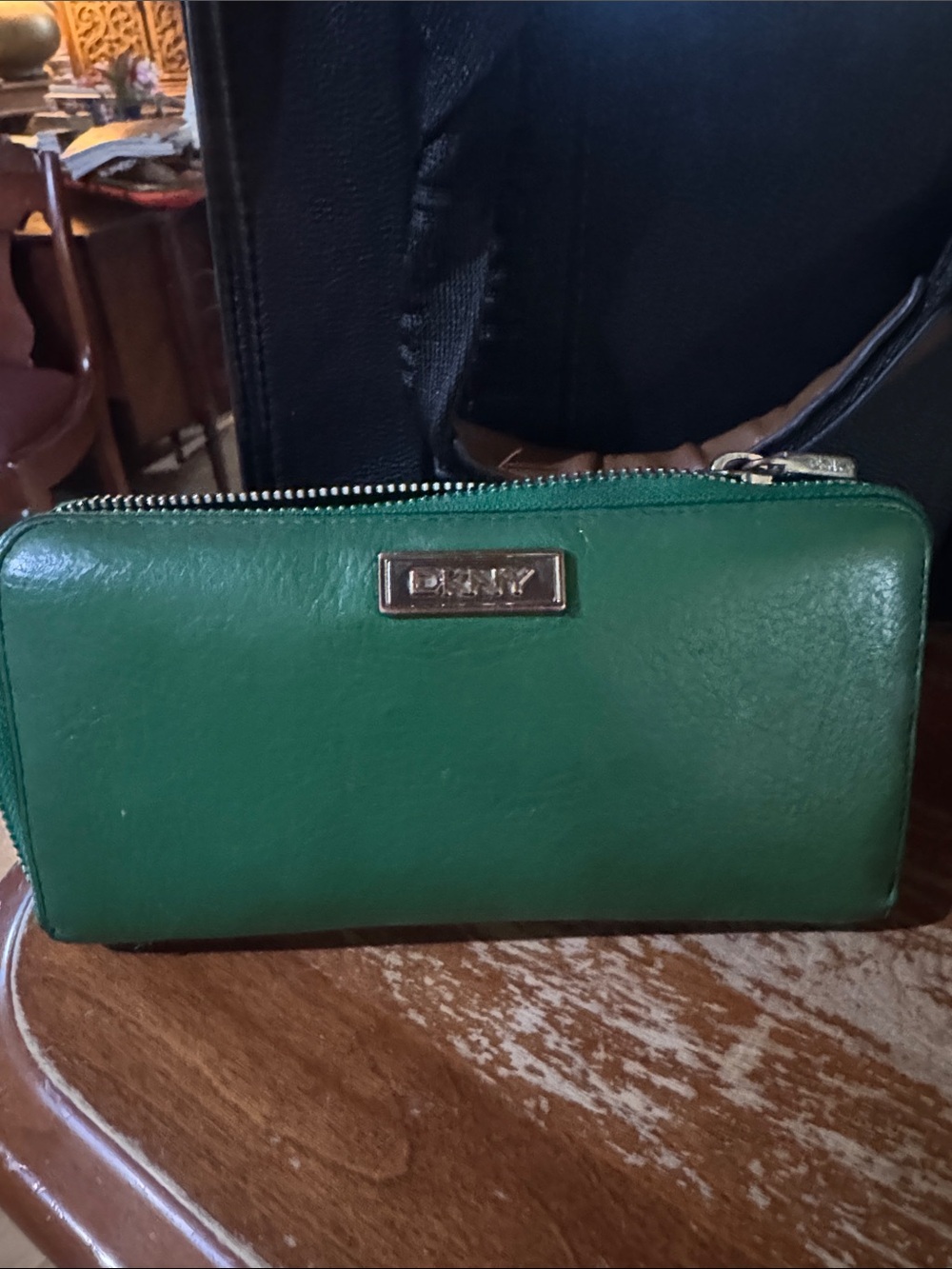 DKNY Green Leather Zip Wallet with Metal Logo Plaque